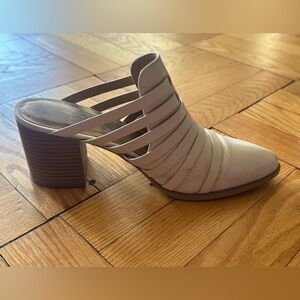 Elegant Cream Women's Heeled Sandals